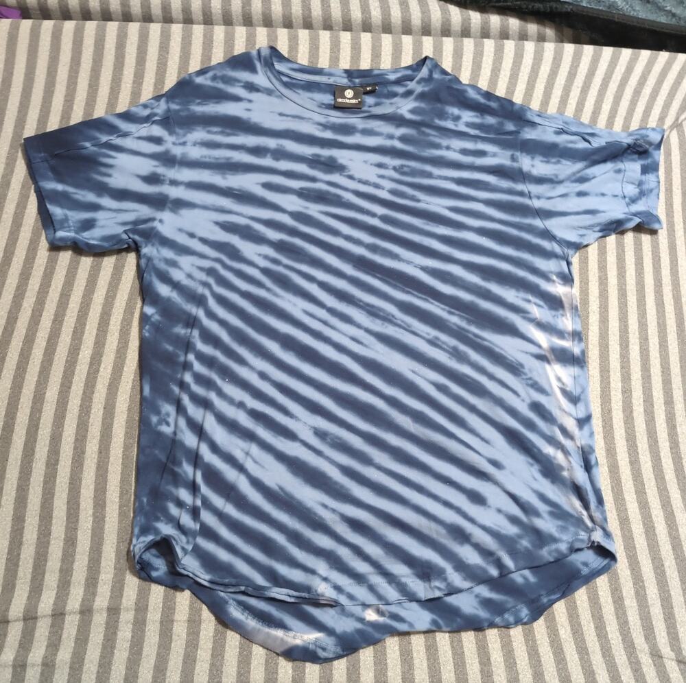 Akademiks Men XL T Shirt Blue Tiger Stripe Tie Dye Curved Hem Streetwear Crew